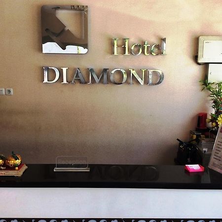 Hotel Diamond Makassar Exterior photo