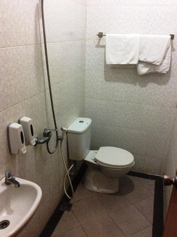 Hotel Diamond Makassar Room photo