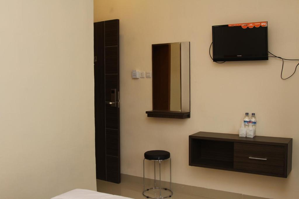 Hotel Diamond Makassar Room photo